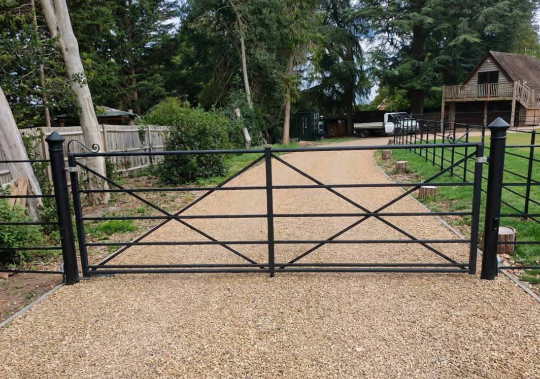 DC Gate Fabrication | Electric Gates Wiltshire, Berkshire & Hampshire